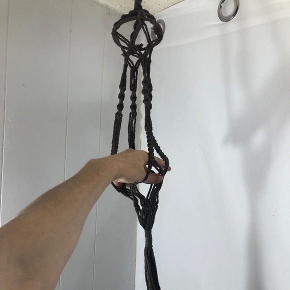 Brown Macrame Plant Hanger. NEW - Picture 1 of 3